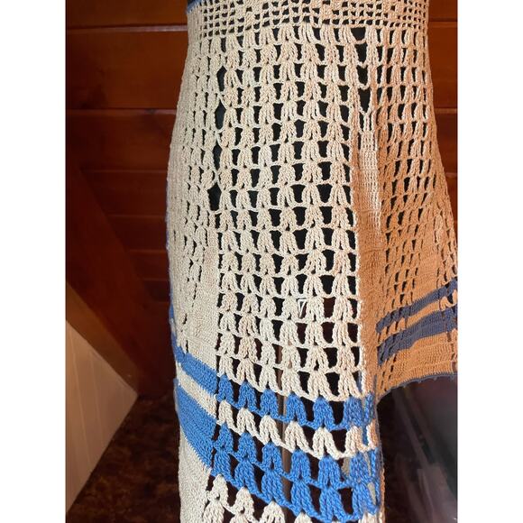 Vintage 50s Handmade White and Blue Open-Weave Crocheted Half Apron - Picture 4 of 7